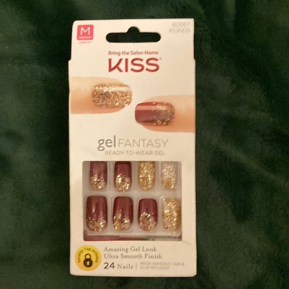 Brand new set of three press-on nail set. - Picture 2 of 4